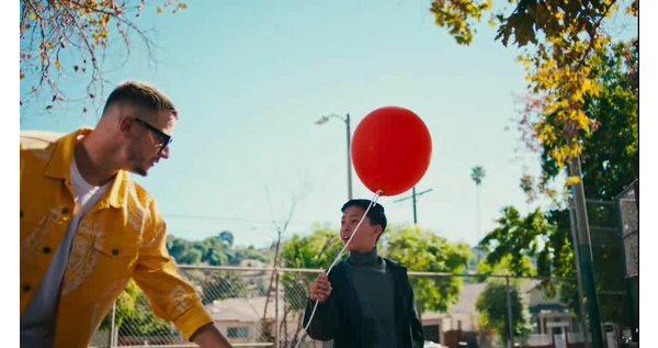 Скачать Клип Dj Snake, Lauv — A Different Way Бесплатно В.
