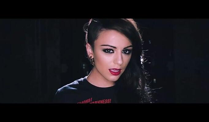 Cher Lloyd — Dub on the Track feat. Mic Righteous, Dot Rotten & Ghetts (SB.TV) download video