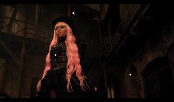 David Guetta feat. Nicki Minaj — Turn Me On download video
