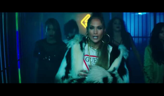 Jennifer Lopez & Wisin — Amor, Amor, Amor скачать клип