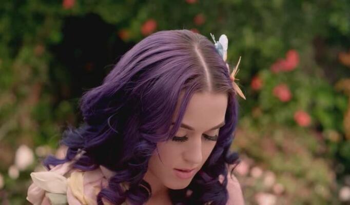 Katy Perry — Wide Awake скачать клип