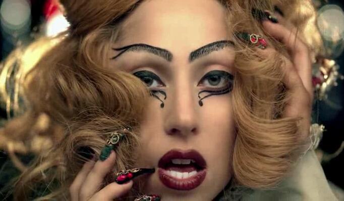 Lady Gaga — Judas скачать клип