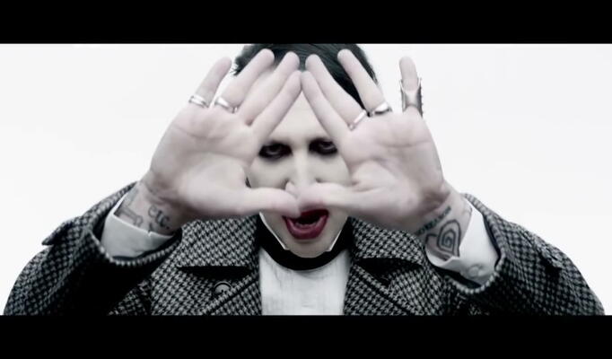 Marilyn Manson — Deep Six скачать клип