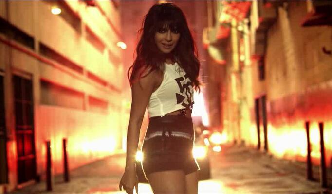 Priyanka Chopra — In My City feat. Will.I.Am скачать клип