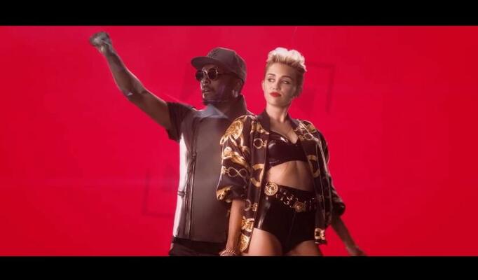 Will.I.Am — Feelin' Myself feat. Miley Cyrus, Wiz Khalifa, French Montana скачать клип