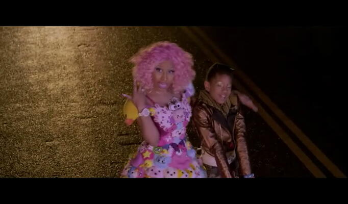 Willow featuring Nicki Minaj — Fireball скачать клип