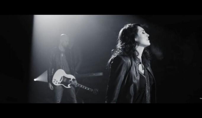 Within Temptation — Shot in The Dark скачать клип