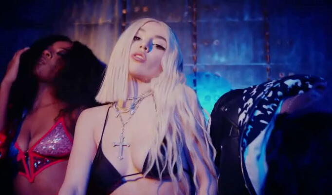 Ava Max — My Head & My Heart download video