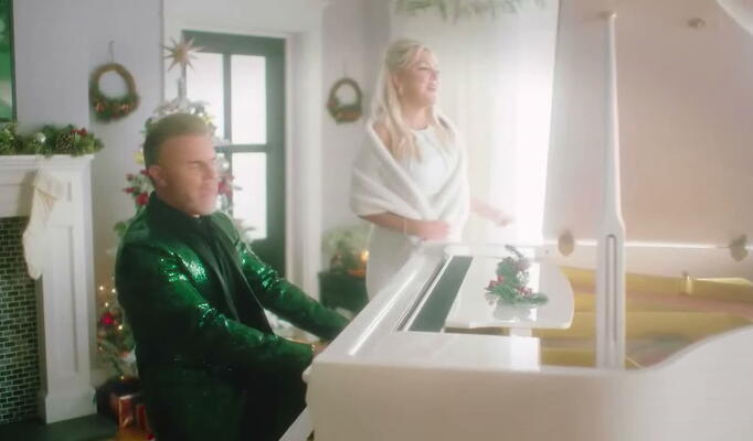 Gary Barlow ft. Sheridan Smith — How Christmas Is Supposed To Be скачать клип