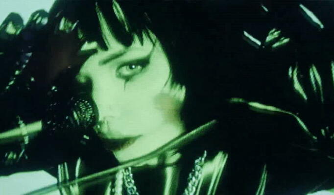 Alice Glass — LOVE IS VIOLENCE download video