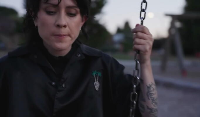 Tegan and Sara — Faded Like A Feeling скачать клип