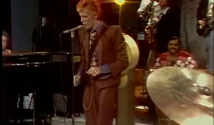 David Bowie — Young Americans скачать клип
