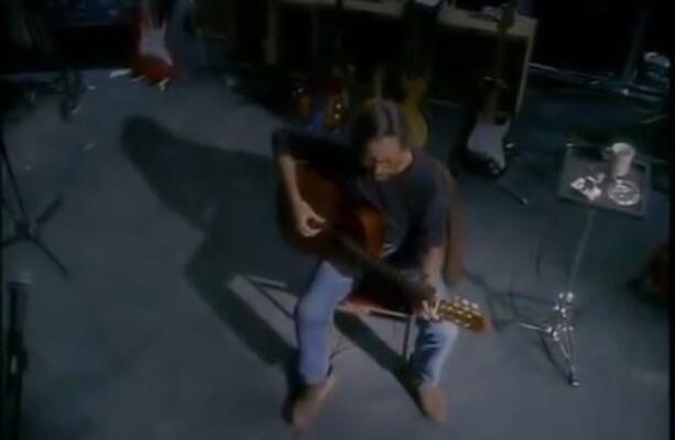 Eric Clapton — Tears In Heaven скачать клип