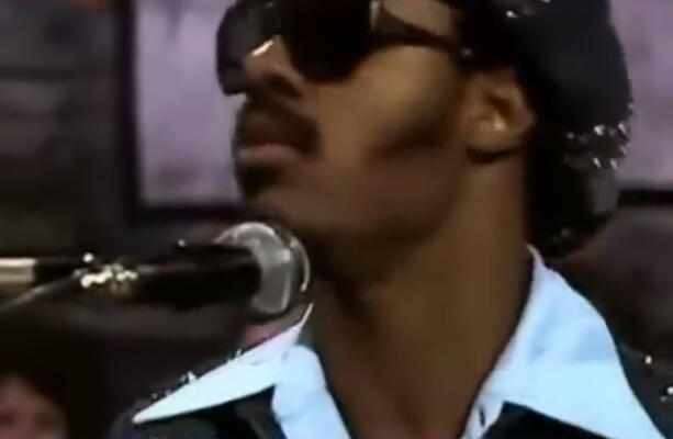Stevie Wonder — Superstition скачать клип