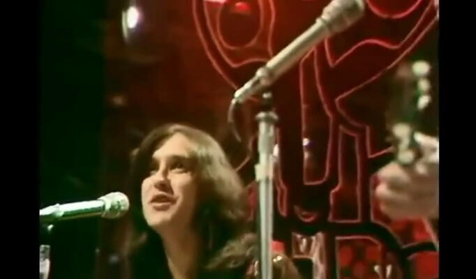 The Kinks — Lola download video