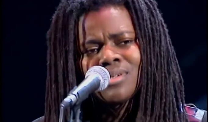 Tracy Chapman — Fast Car Live download video