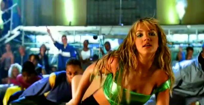 Britney Spears — (You Drive Me) Crazy скачать клип