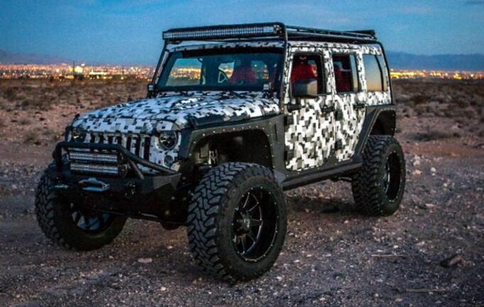 Загляните внутрь новенького "Маус Монстра" &ndash; Jeep Wrangler Rubicon ди-джея Дэдмауса