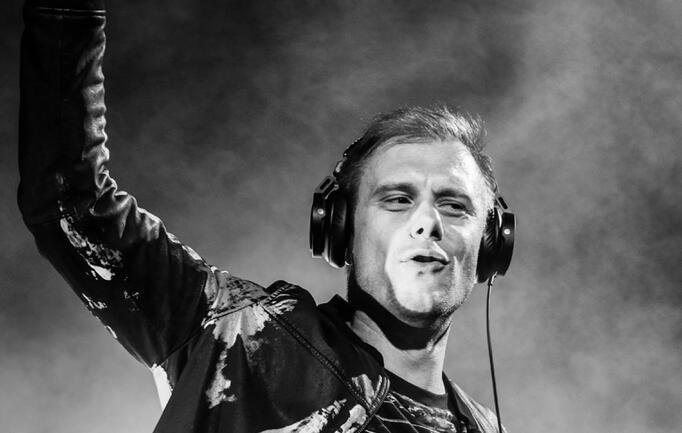 Armin Van Buuren Predstavil A State Of Trance Year Mix 2020