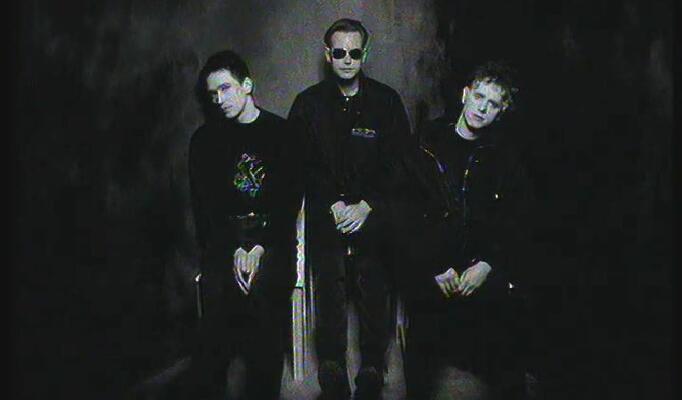 Depeche Mode — Walking in my Shoes скачать клип